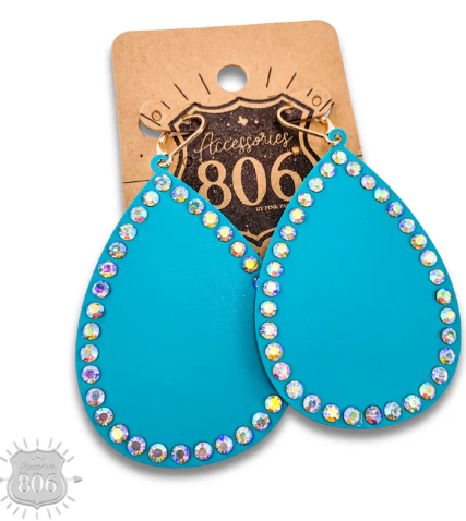 Rhinestone rimmed teardrop earring
