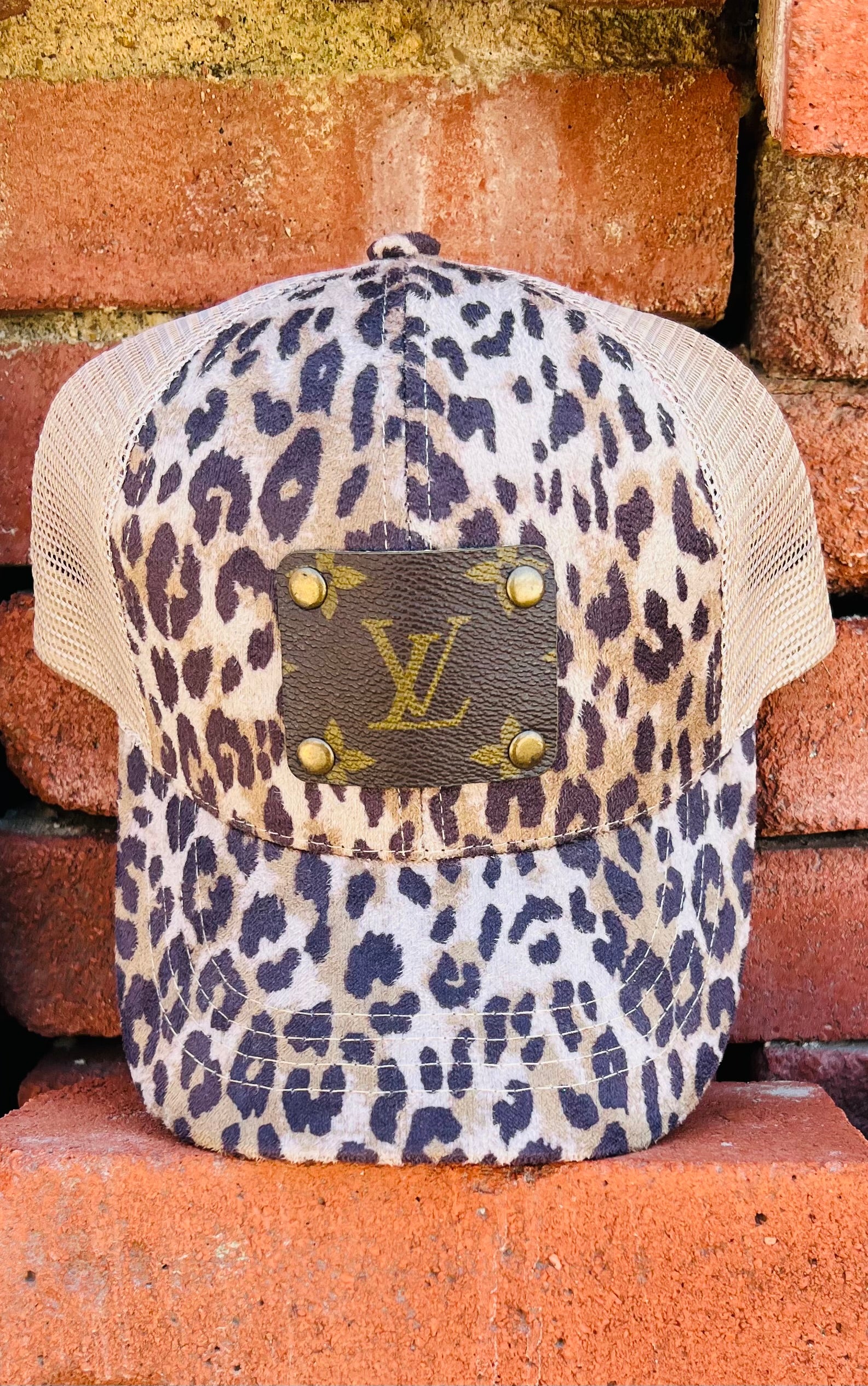 LEOPARD UPCYCLED LV CAP WITH MESH