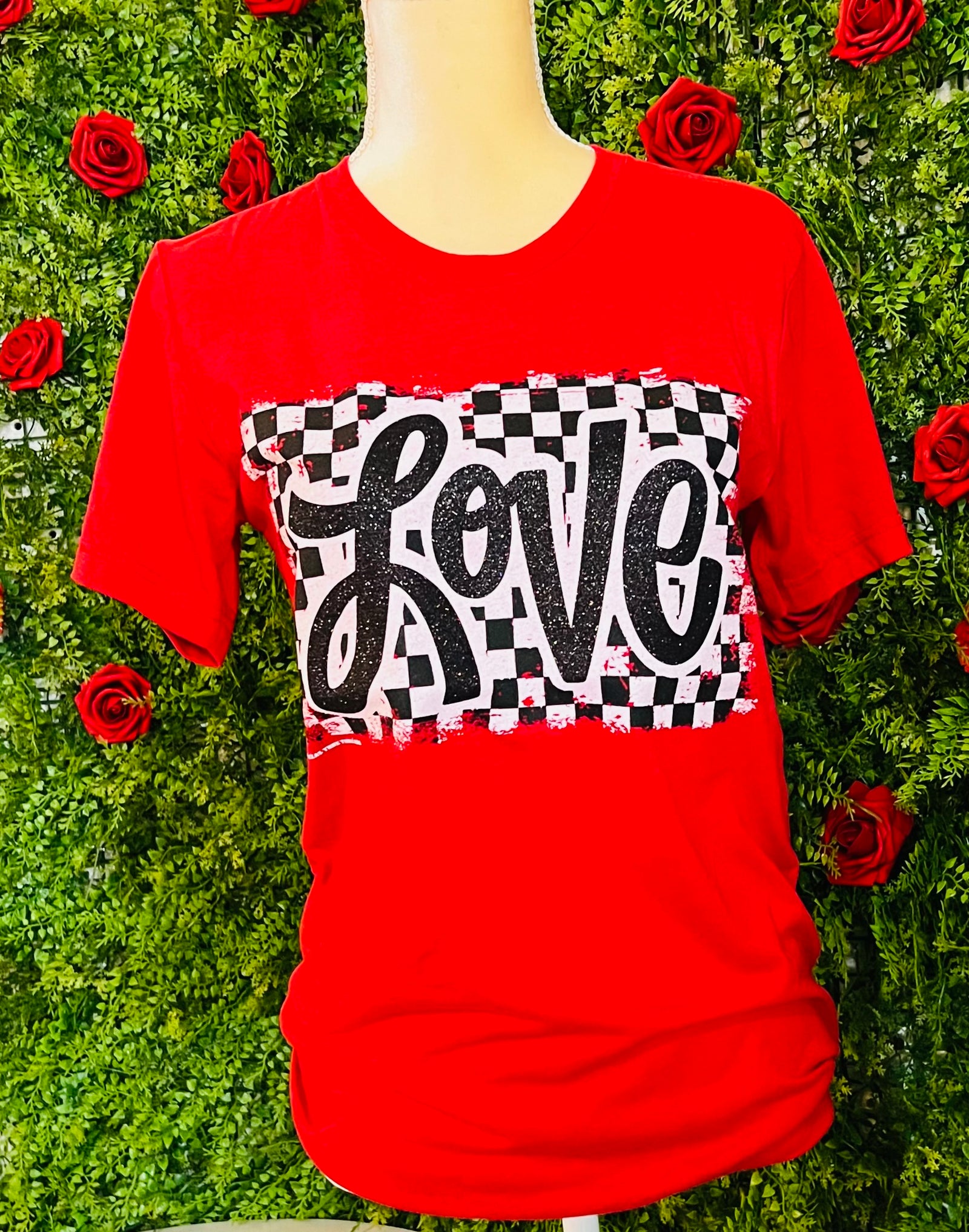 GLITTERED LOVE CHECKERED BOX TEE