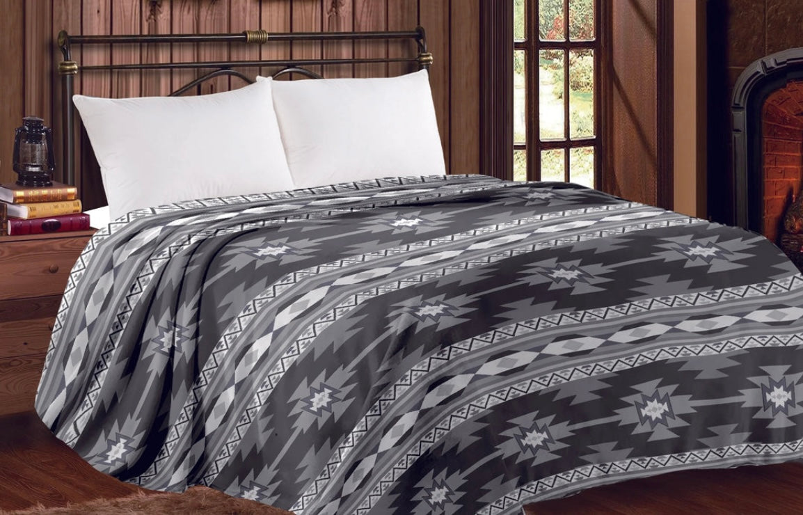 King Throw Blanket (Datura)