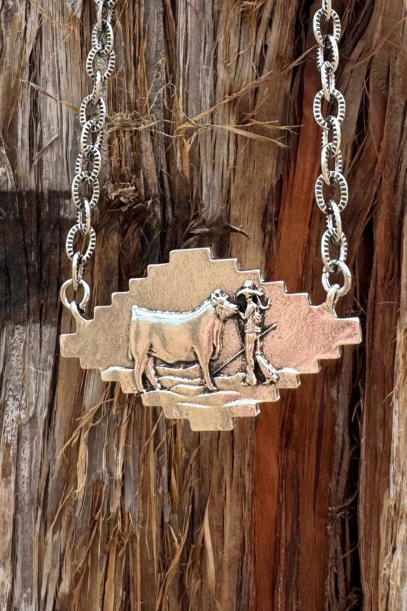 The Showman Necklace