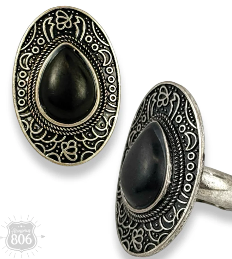 Etched oval stone ring