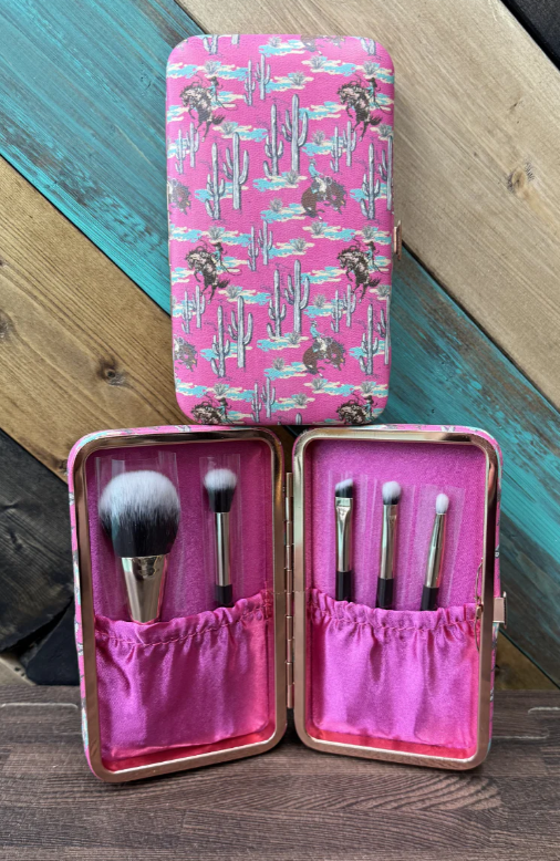 BLUSH & BRONCS MAKEUP BRUSH SET