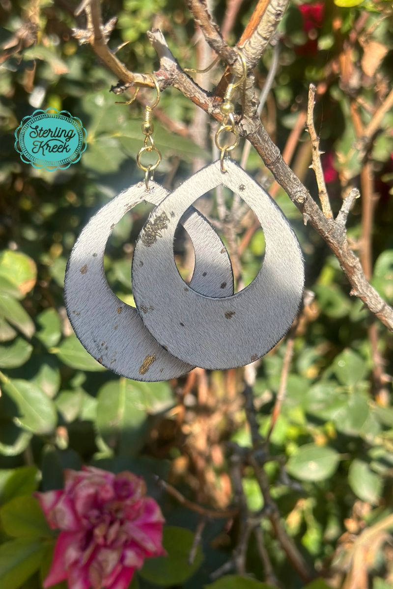 THE BUTTERCUP EARRINGS