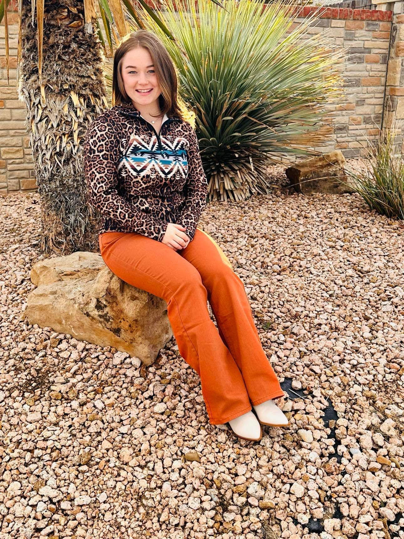 LADY IN LEOPARD PULLOVER