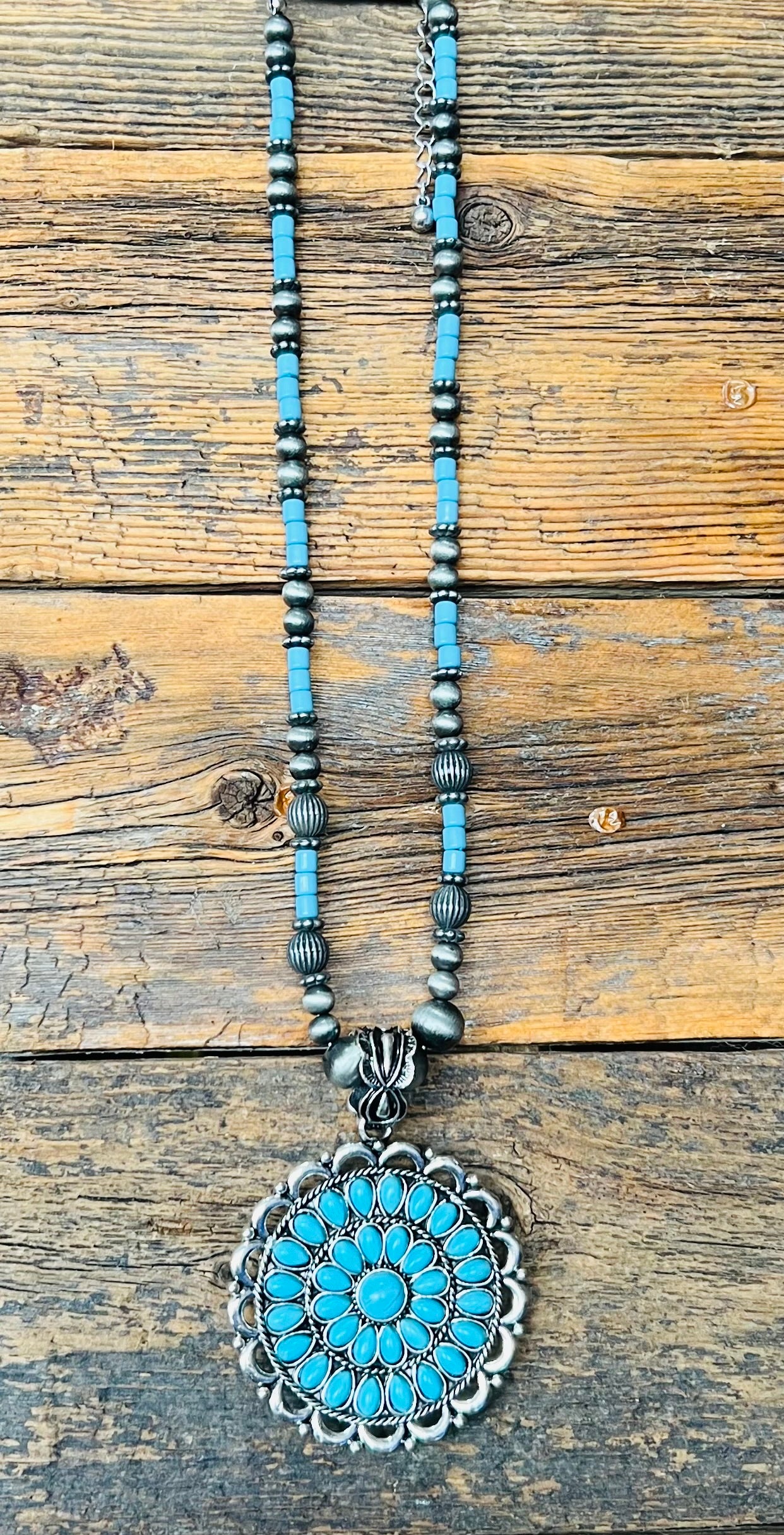 Turquoise Crestwood Medallion Silver Pearl Necklace