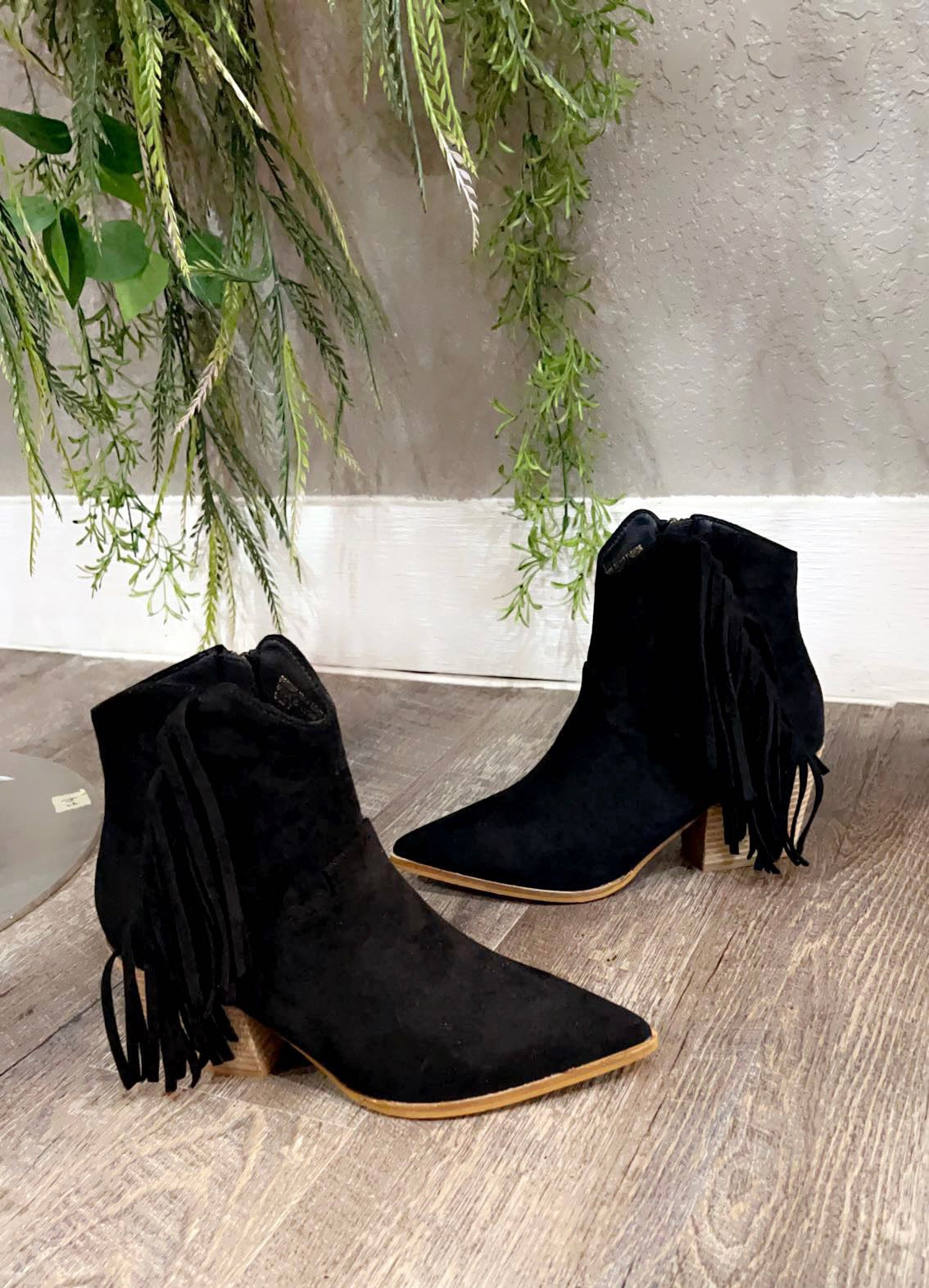 Pointed Toe Tassel Black Booties