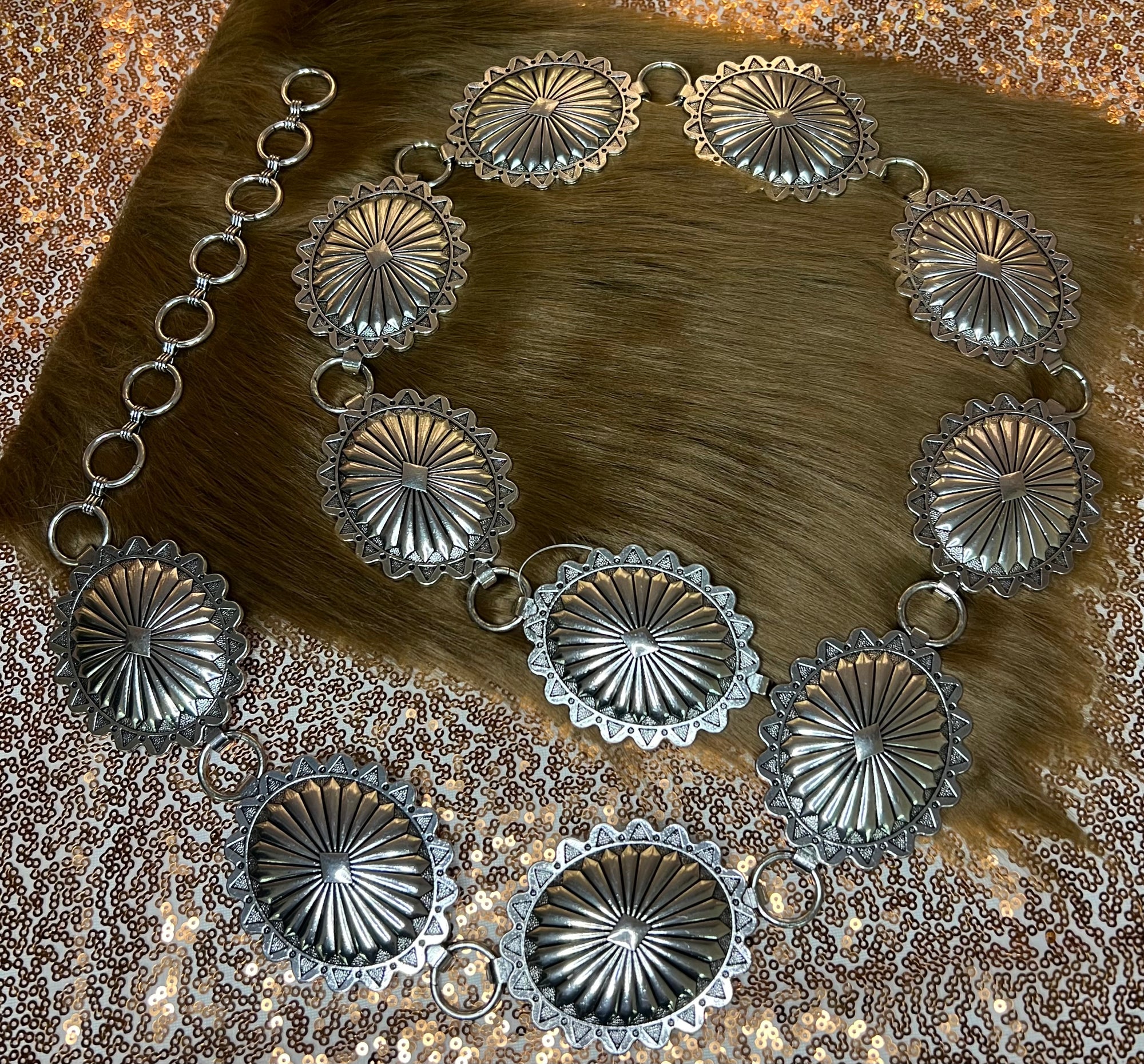 Concho link belt